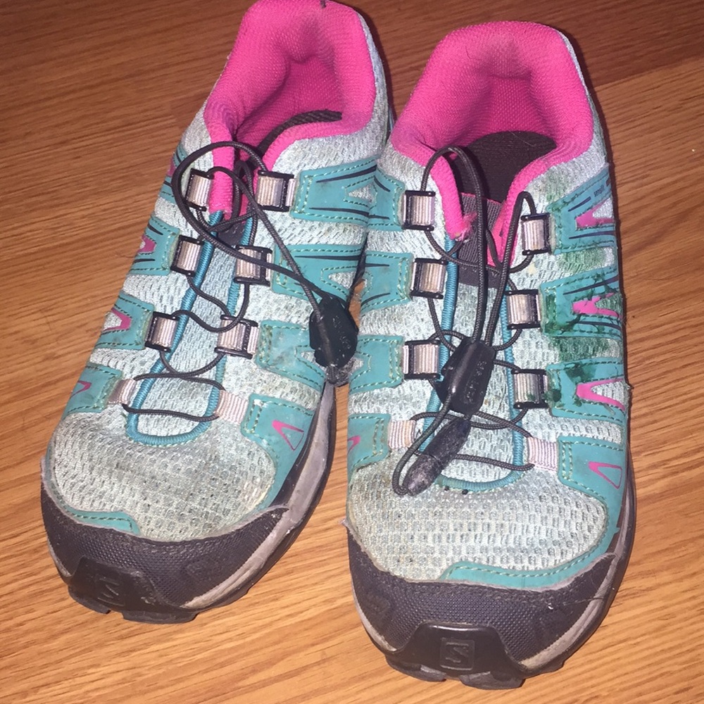 Salomon hiking shoes girls 2